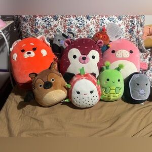 Lot of squishmallows